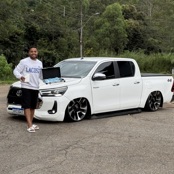 HILUX  DIESEL Ou 100.000.00💰