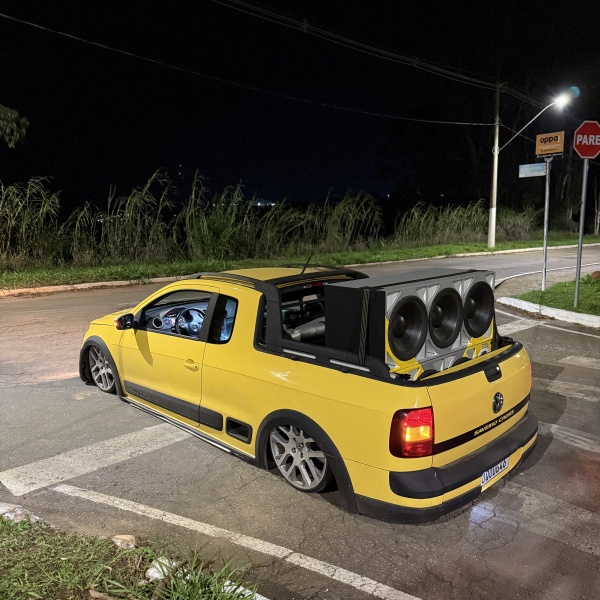 2  SAVEIRO CROOS  AMARELA 